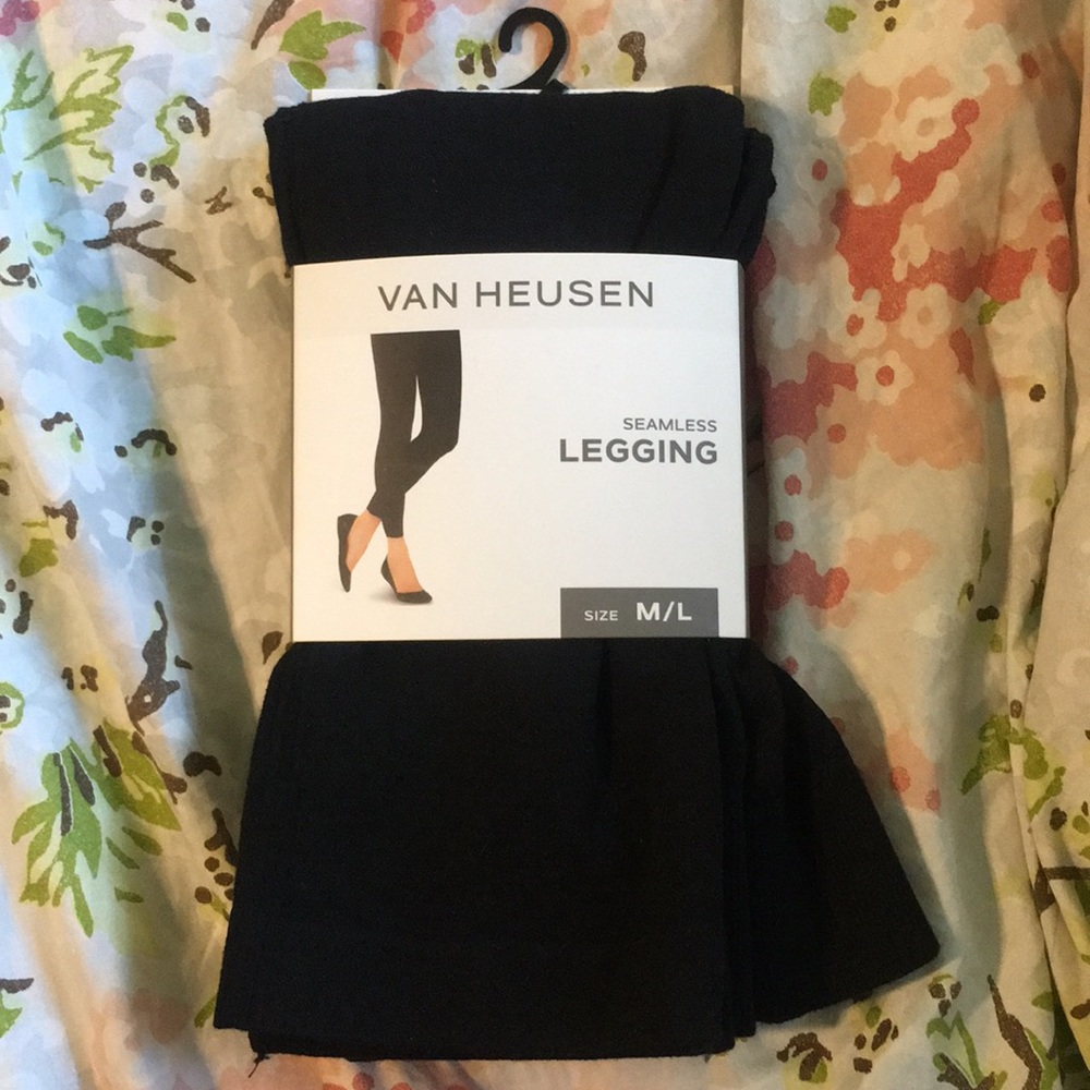 Black leggings